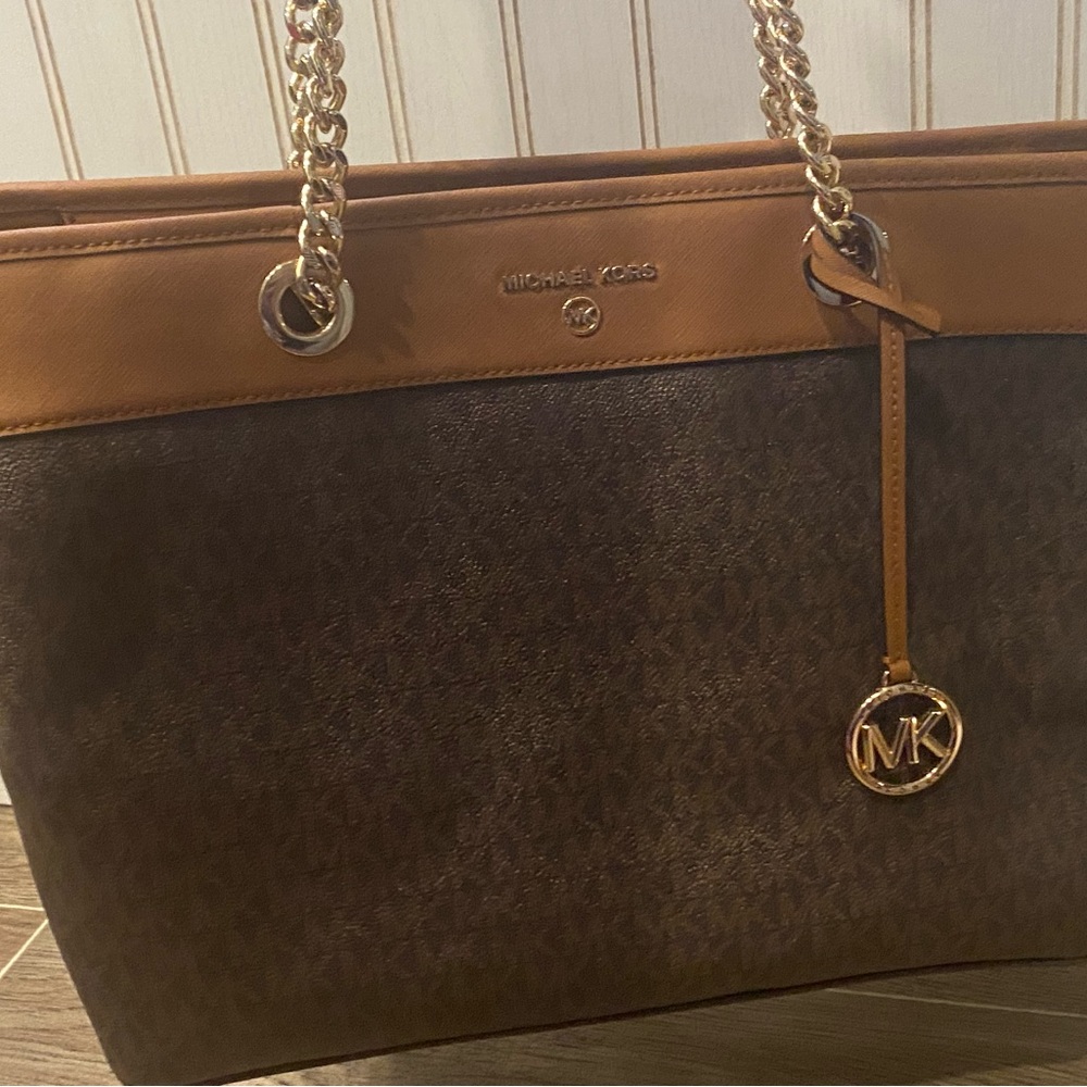 Micheal Kors Handbag.